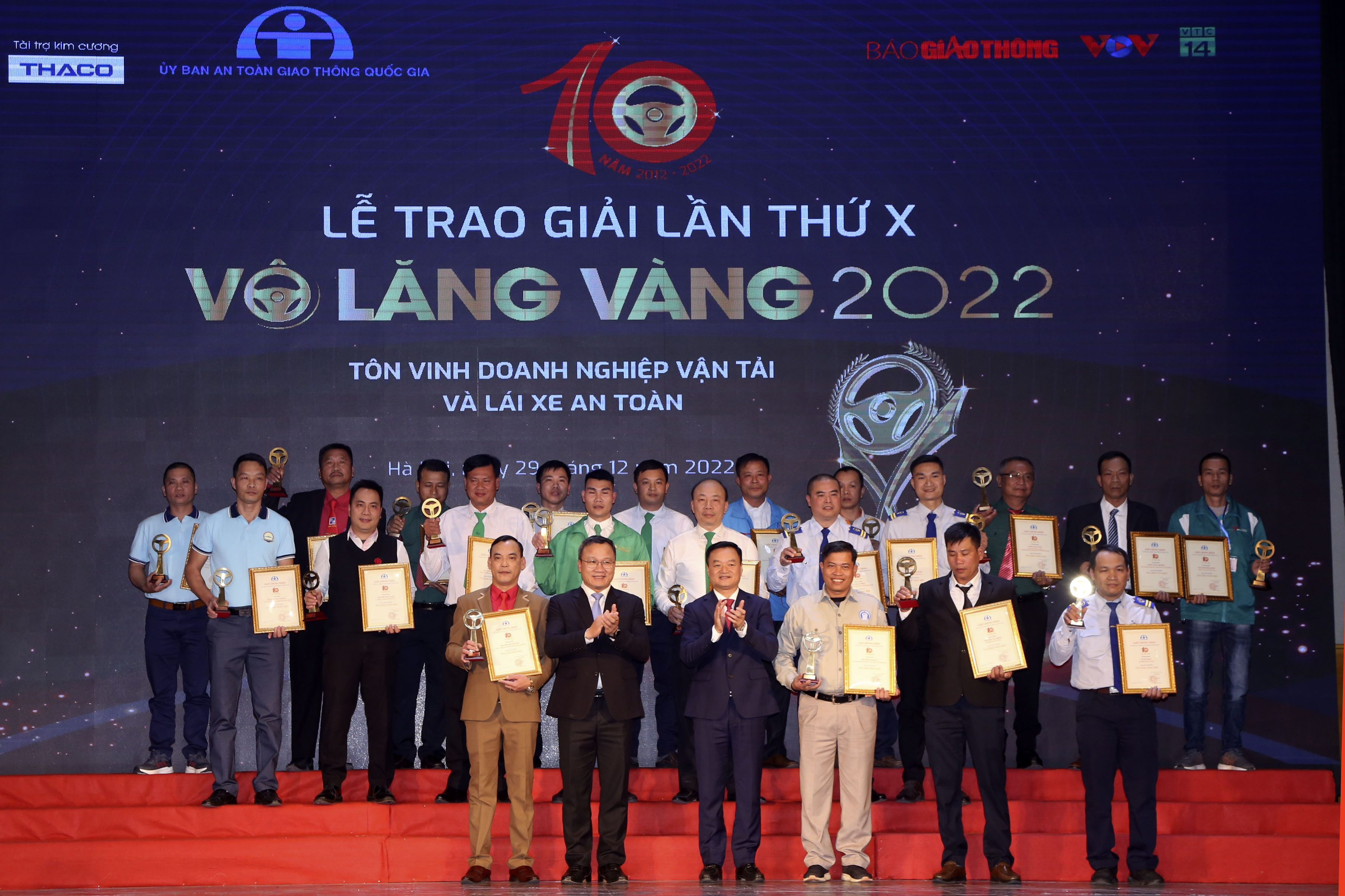 Tập đoàn Mai Linh nhận giải thưởng Vô lăng vàng và Văn hóa giao thông